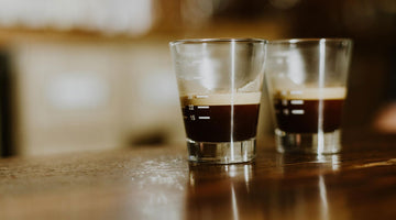 Cafeaua din comerț vs cafeaua de specialitate: de ce simți palpitații?