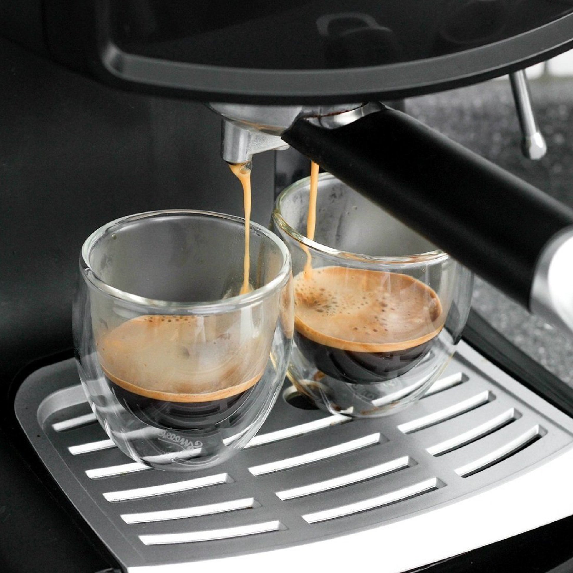 Pahare dublu strat pentru espresso, păstrează temperatura și evidențiază crema cafelei
